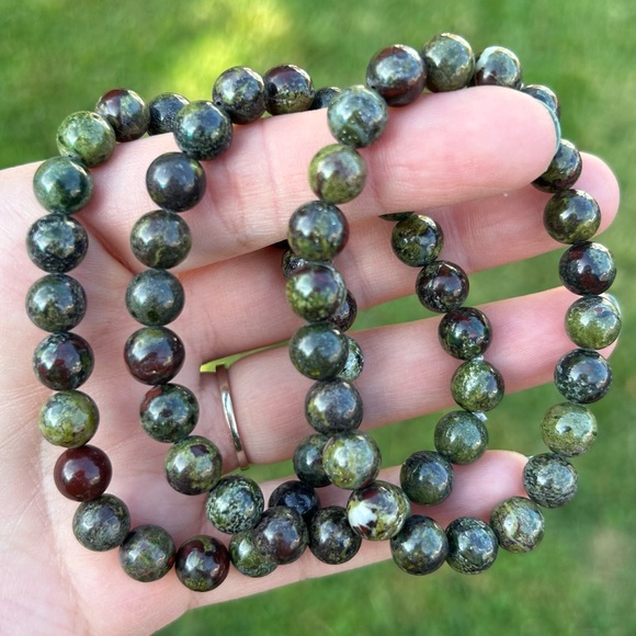 Dragons Bloodstone 8mm bracelet - Picture 1 of 3